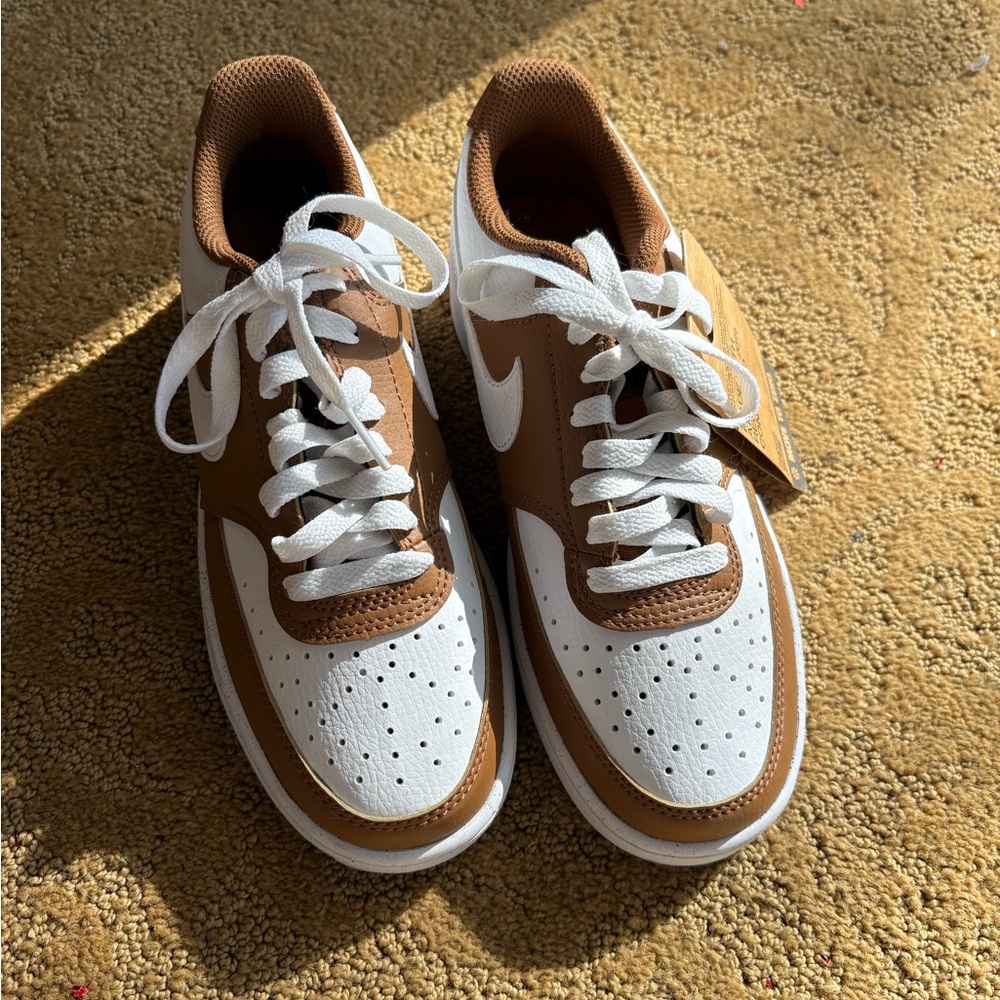 NWT Nike sneakers